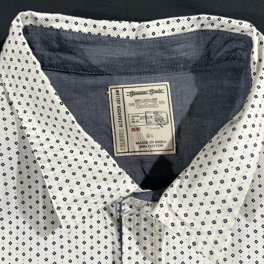 Button up 2XL - Picture 2 of 3
